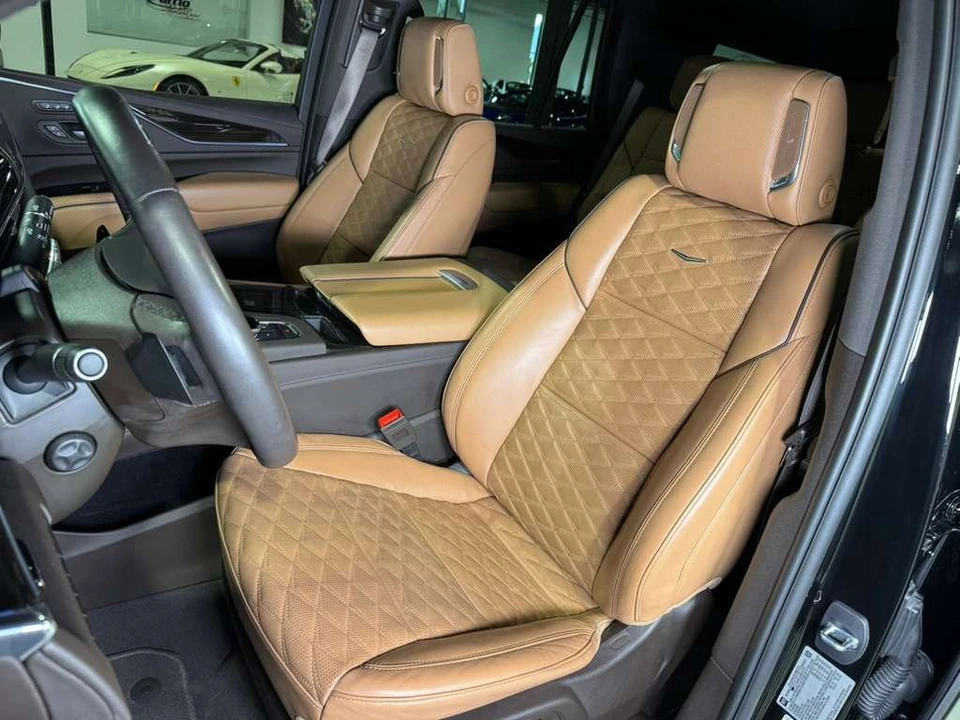 2024 Cadillac Escalade 5th Gen - Image 10 of 12