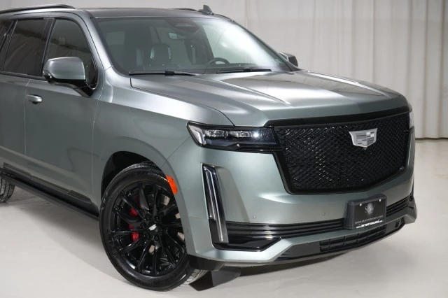 2024 Cadillac Escalade 5th Gen - Image 16 of 21