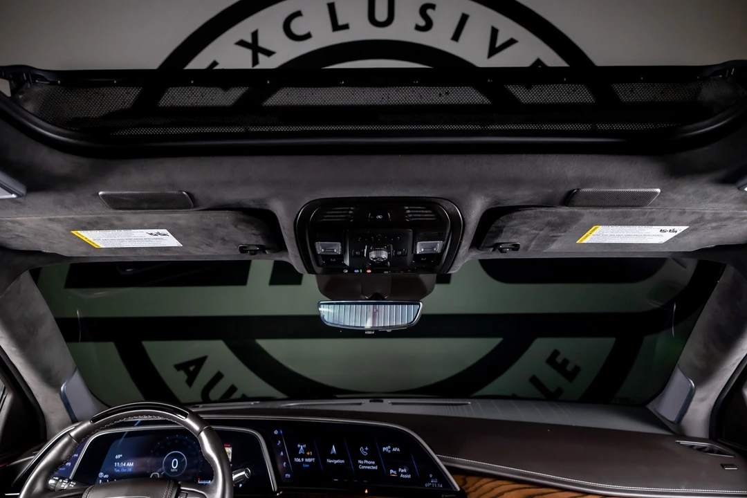 2024 Cadillac Escalade 5th Gen - Image 10 of 12