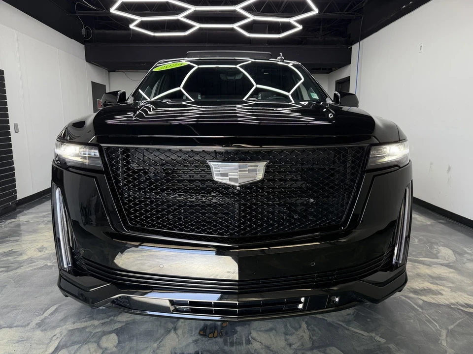 2024 Cadillac Escalade 5th Gen - Image 8 of 21