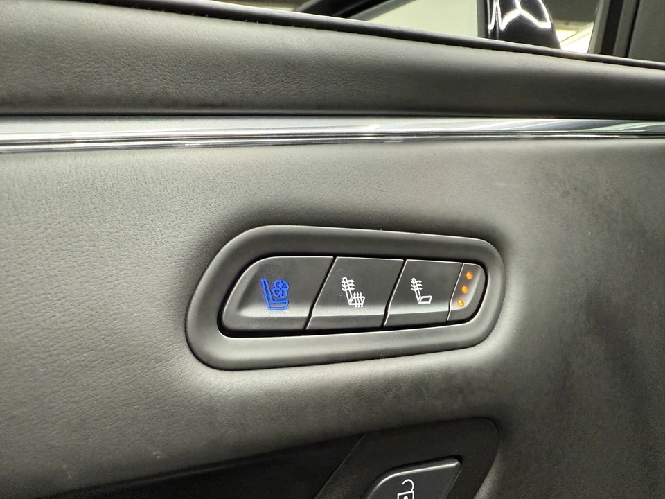 2024 Cadillac Escalade 5th Gen - Image 14 of 21