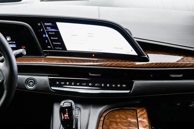 2024 Cadillac Escalade 5th Gen - Image 11 of 12