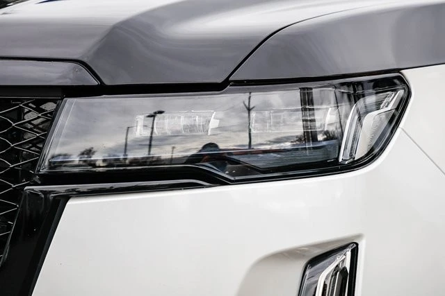 2024 Cadillac Escalade 5th Gen - Image 7 of 12
