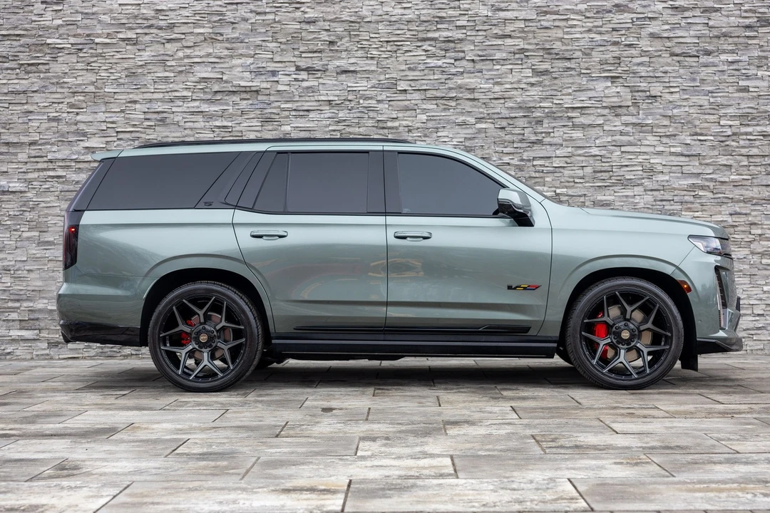 2024 Cadillac Escalade-V 5th Gen - Image 11 of 21