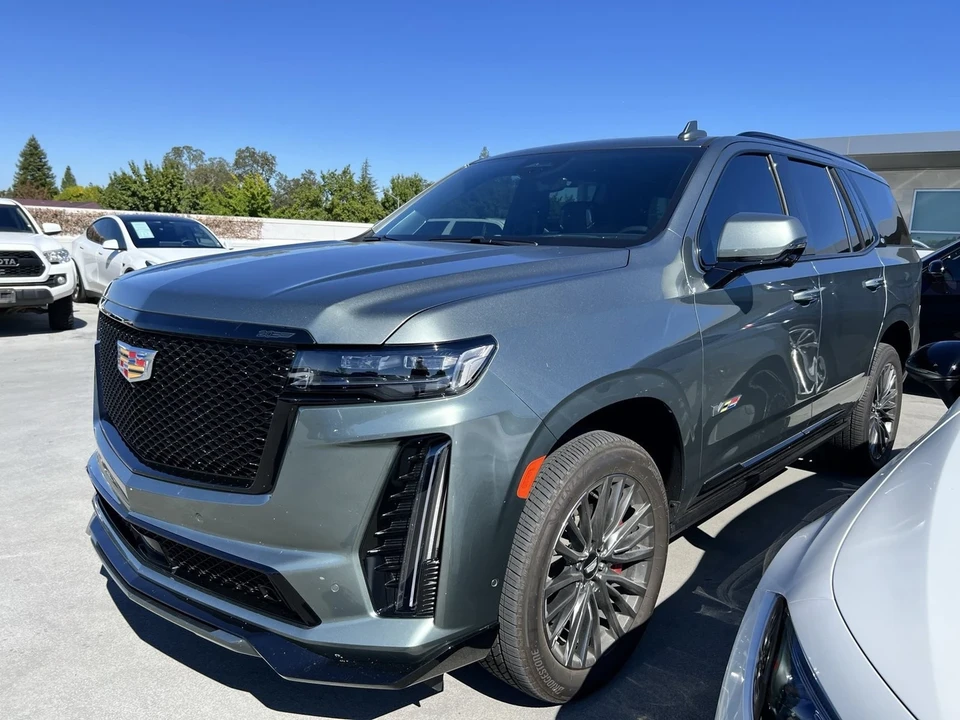 2024 Cadillac Escalade-V 5th Gen - Image 2 of 4