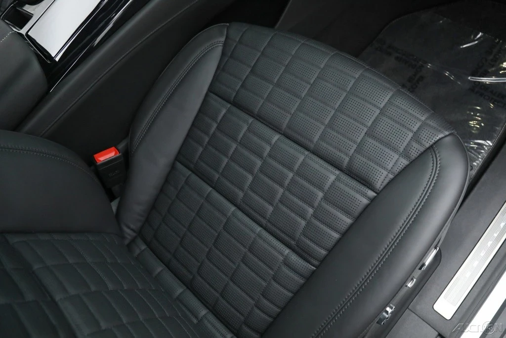 2024 Cadillac Escalade-V 5th Gen - Image 19 of 21