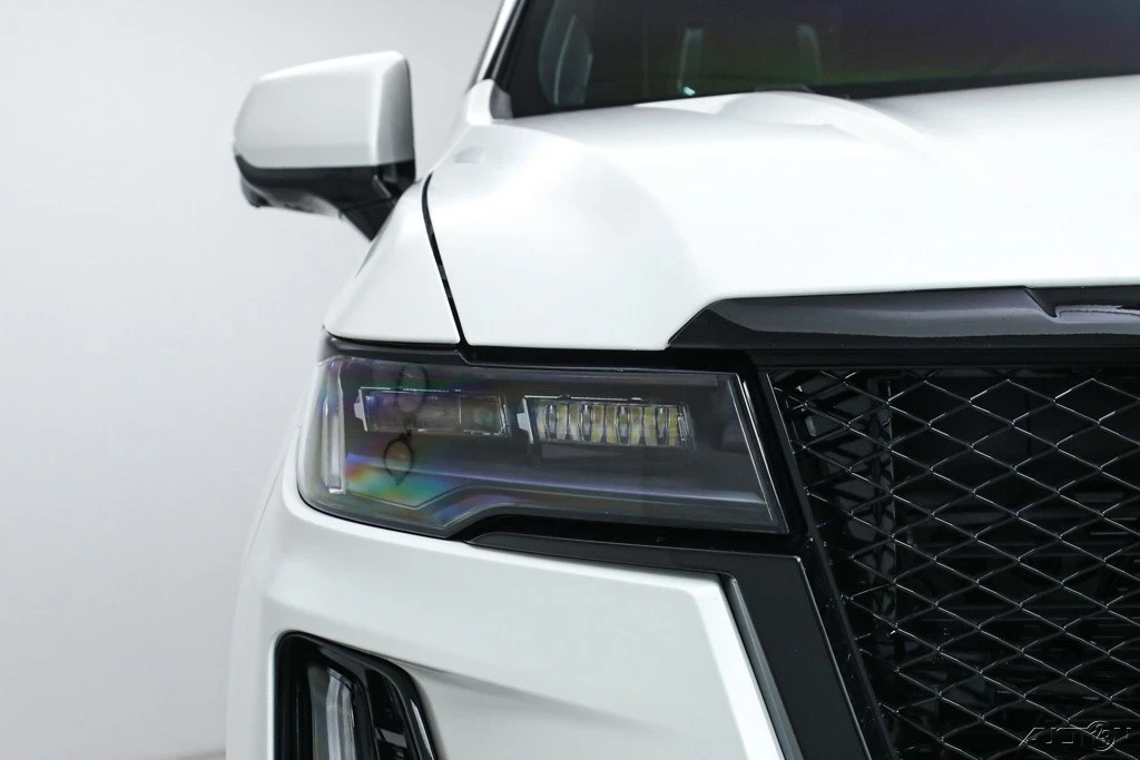 2024 Cadillac Escalade-V 5th Gen - Image 10 of 21
