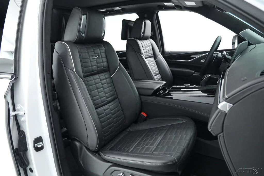 2024 Cadillac Escalade-V 5th Gen - Image 20 of 21