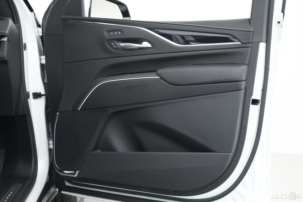2024 Cadillac Escalade-V 5th Gen - Image 17 of 21