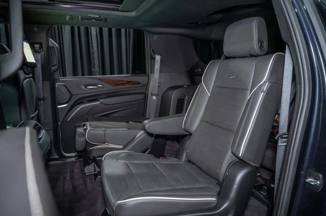 2024 Cadillac Escalade 5th Gen - Image 10 of 12
