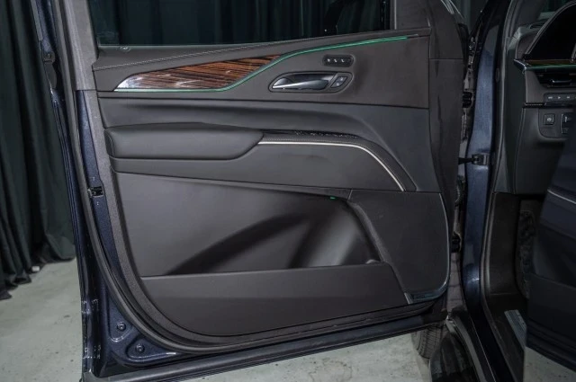 2024 Cadillac Escalade 5th Gen - Image 8 of 12