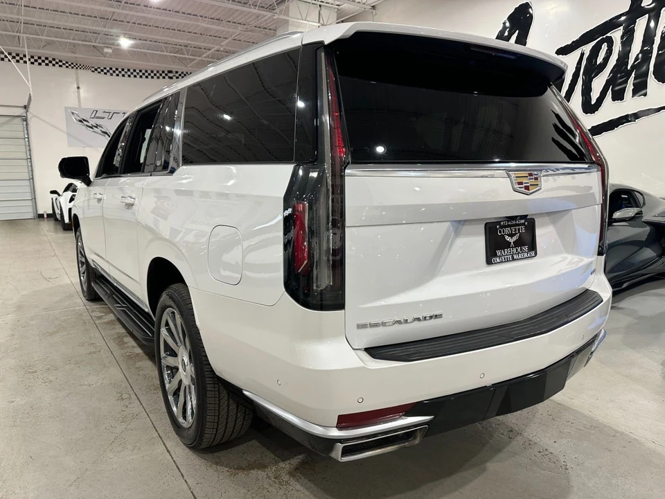 2024 Cadillac Escalade 5th Gen - Image 4 of 11