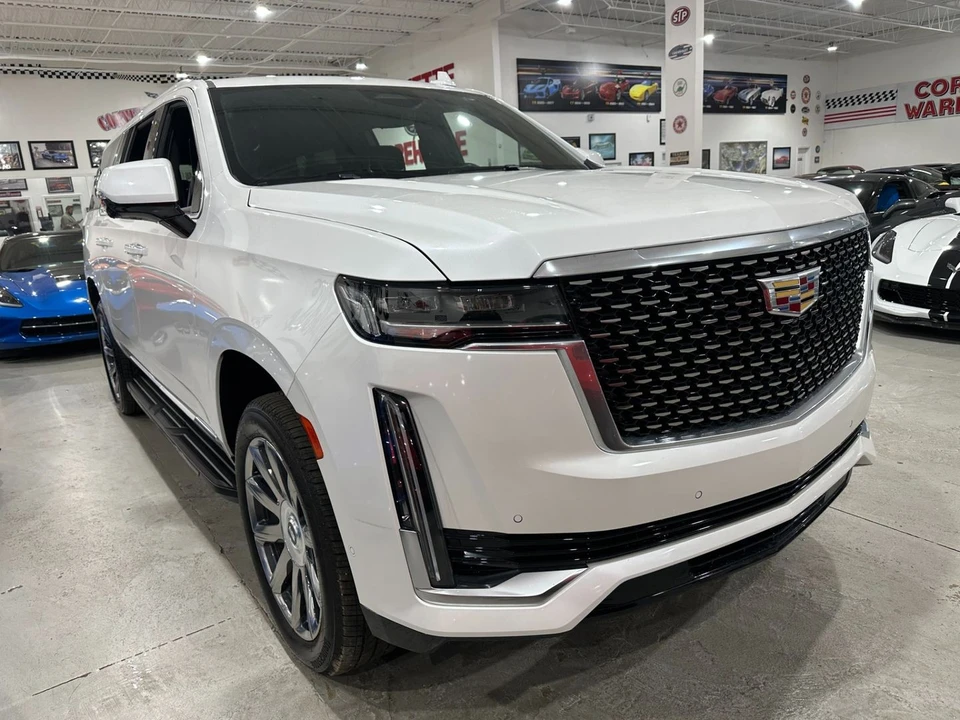2024 Cadillac Escalade 5th Gen - Image 5 of 11