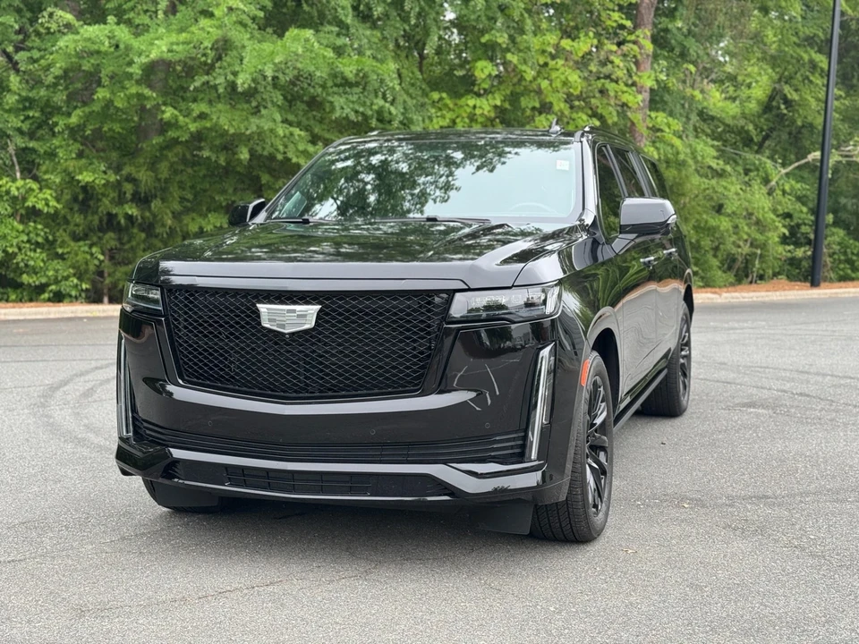 2024 Cadillac Escalade 5th Gen - Image 3 of 21
