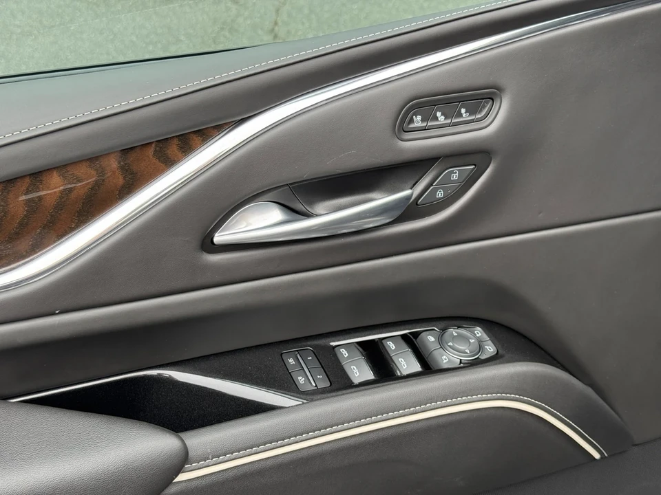 2024 Cadillac Escalade 5th Gen - Image 20 of 21
