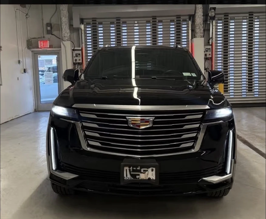 2024 Cadillac Escalade 5th Gen - Image 2 of 8