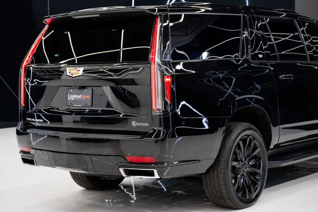 2024 Cadillac Escalade 5th Gen - Image 15 of 21