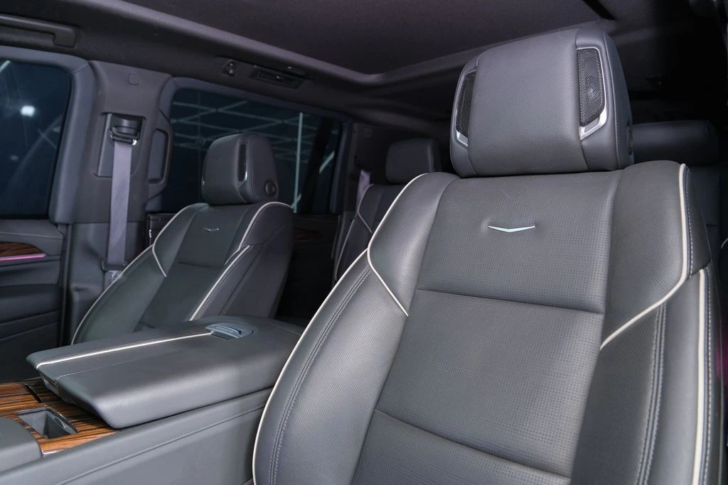2024 Cadillac Escalade 5th Gen - Image 20 of 21