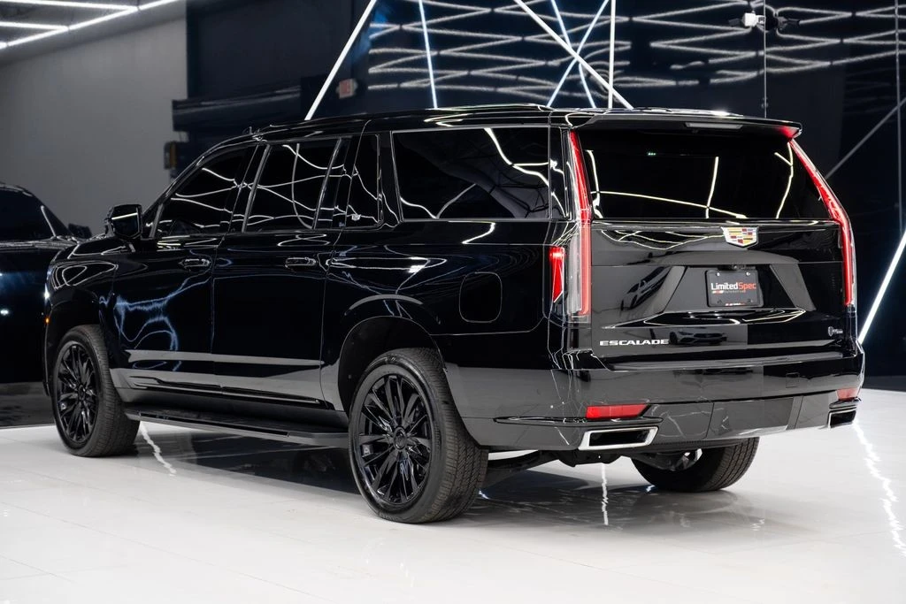 2024 Cadillac Escalade 5th Gen - Image 12 of 21
