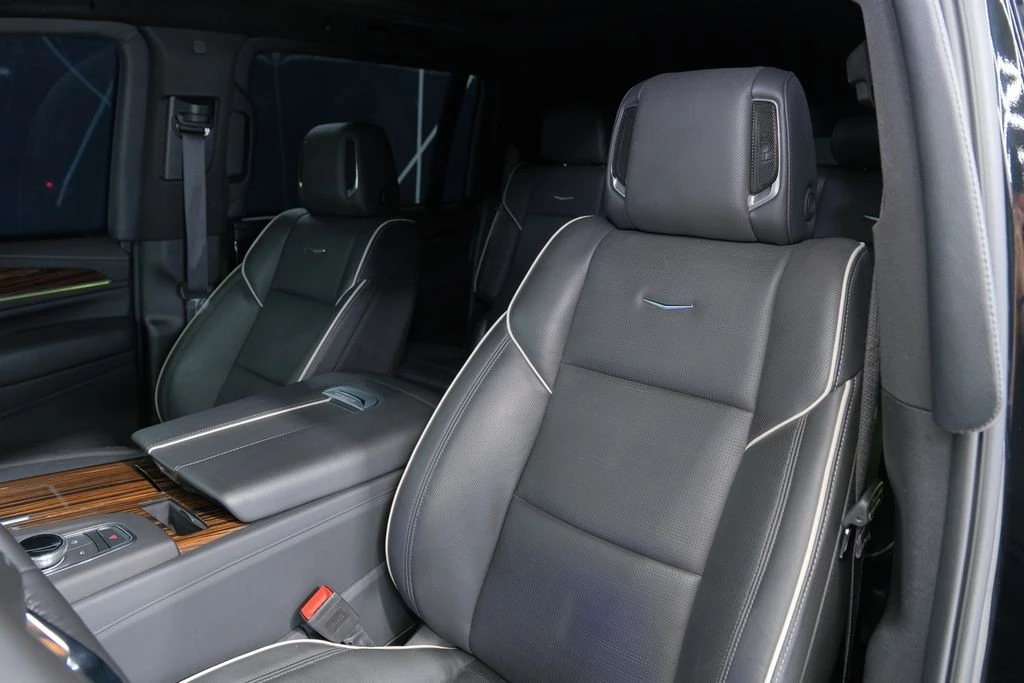 2024 Cadillac Escalade 5th Gen - Image 21 of 21