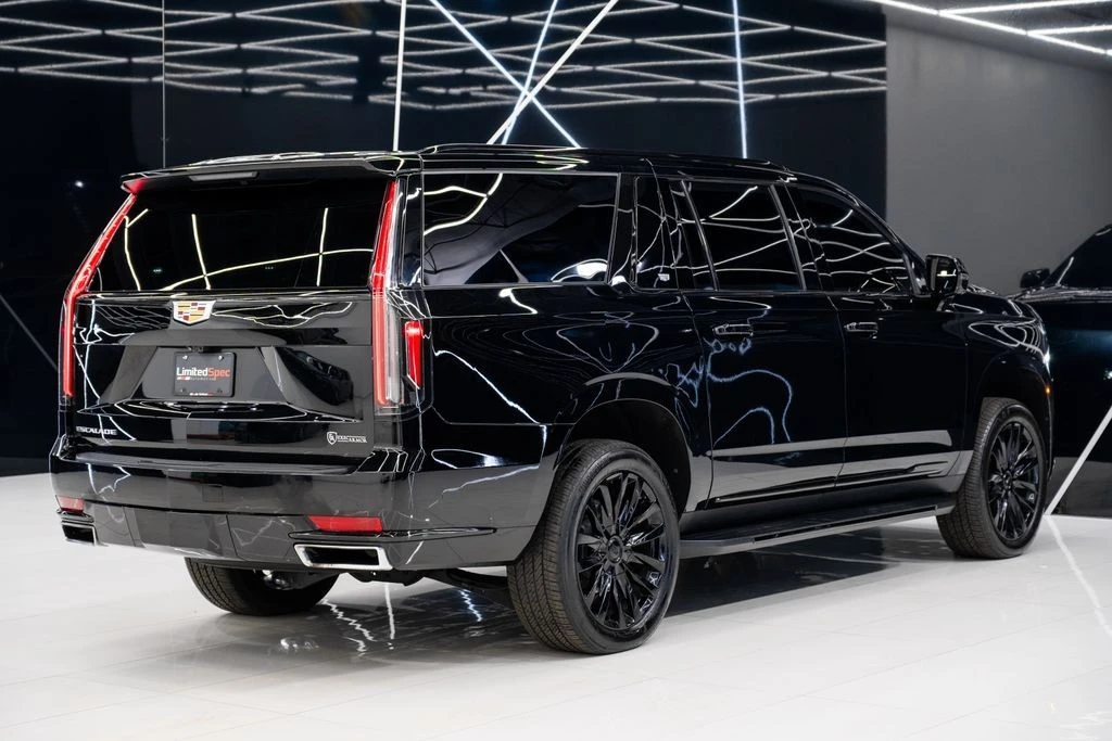 2024 Cadillac Escalade 5th Gen - Image 16 of 21