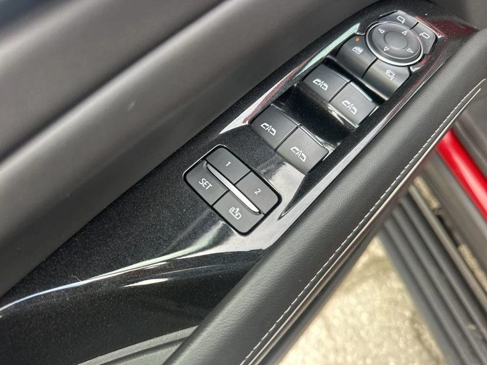 2024 Cadillac Escalade 5th Gen - Image 11 of 21