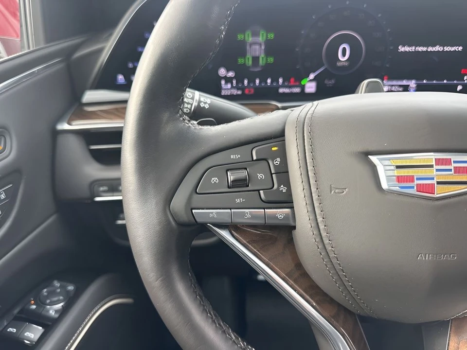 2024 Cadillac Escalade 5th Gen - Image 18 of 21