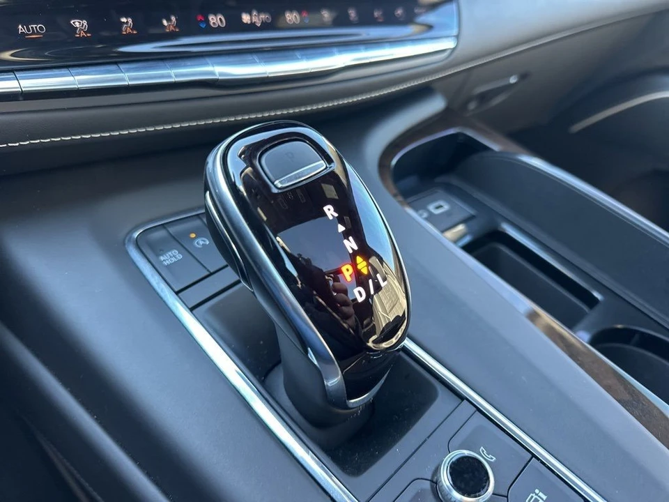 2024 Cadillac Escalade 5th Gen - Image 21 of 21