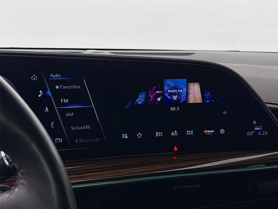 2024 Cadillac Escalade 5th Gen - Image 11 of 14
