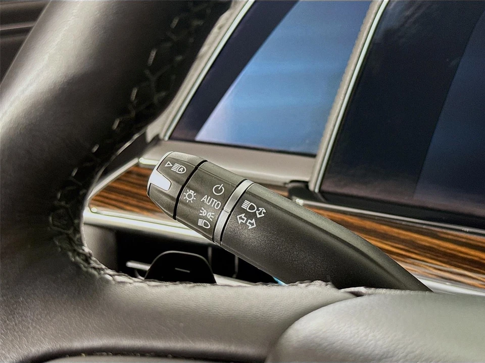 2024 Cadillac Escalade 5th Gen - Image 4 of 21
