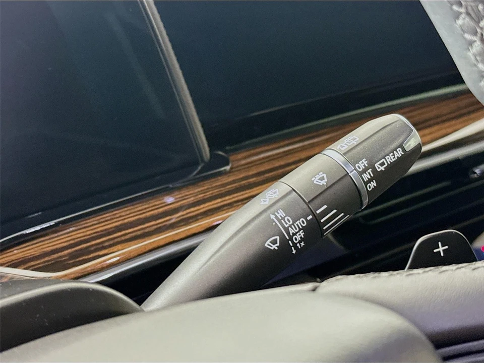 2024 Cadillac Escalade 5th Gen - Image 5 of 21