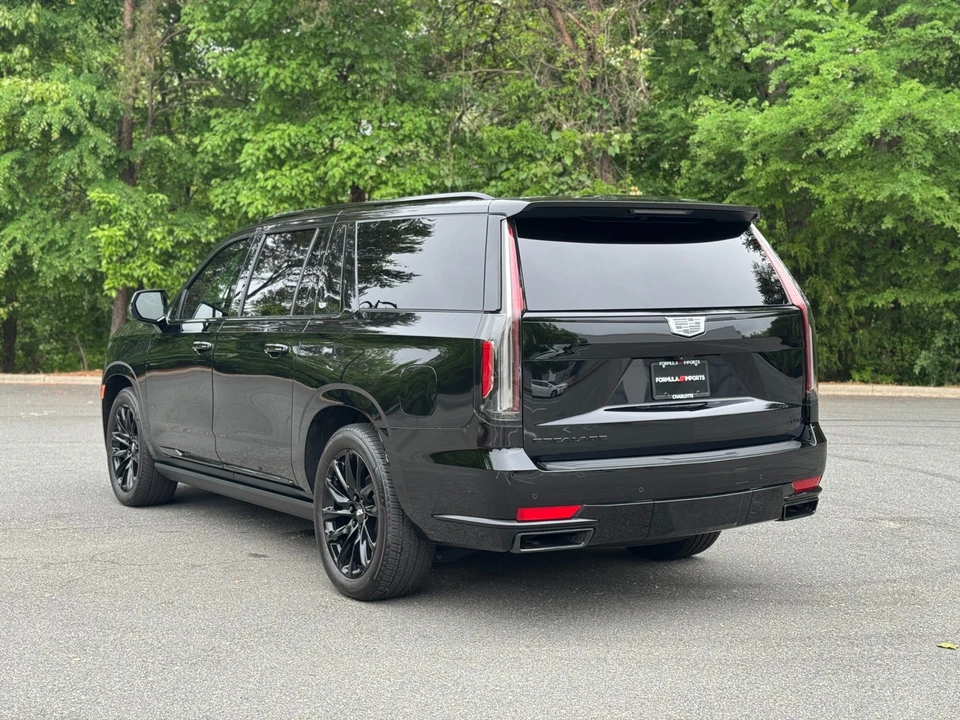 2024 Cadillac Escalade 5th Gen - Image 8 of 12