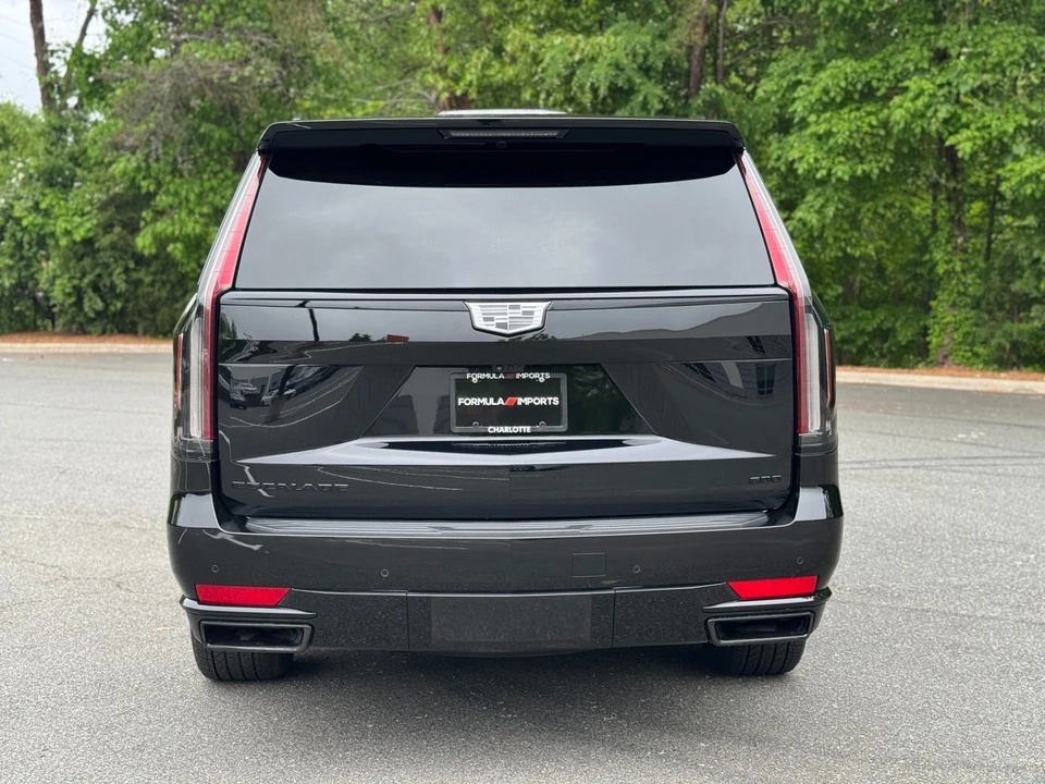 2024 Cadillac Escalade 5th Gen - Image 10 of 12