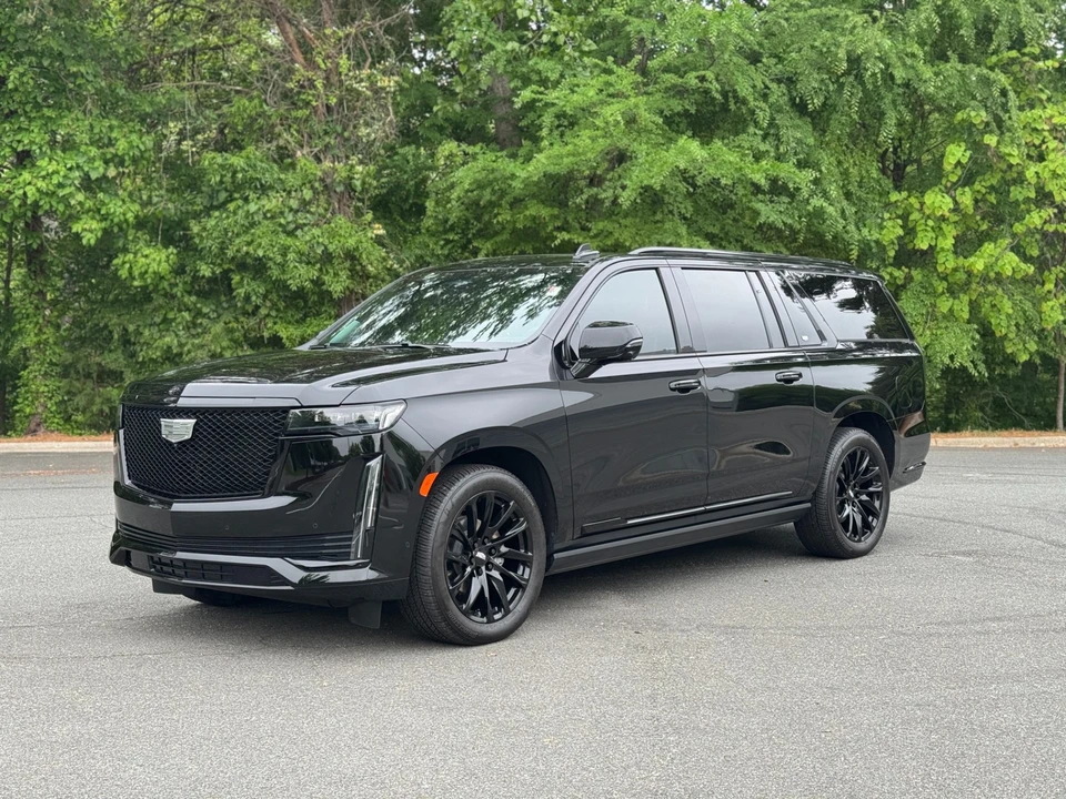 2024 Cadillac Escalade 5th Gen - Image 4 of 12