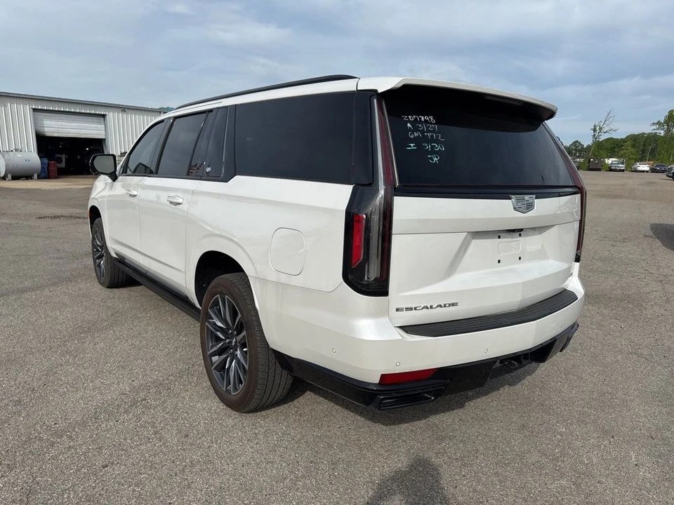 2024 Cadillac Escalade 5th Gen - Image 2 of 8