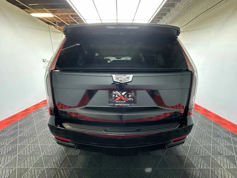 2024 Cadillac Escalade 5th Gen - Image 7 of 12