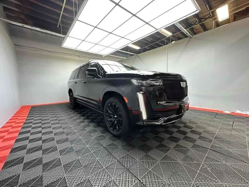 2024 Cadillac Escalade 5th Gen - Image 5 of 12