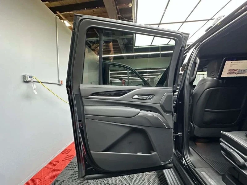 2024 Cadillac Escalade 5th Gen - Image 9 of 12