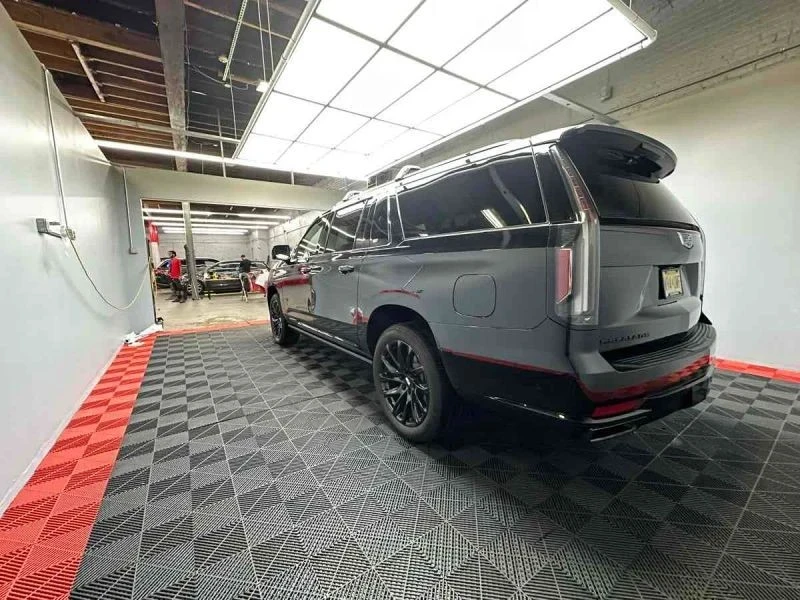 2024 Cadillac Escalade 5th Gen - Image 4 of 12