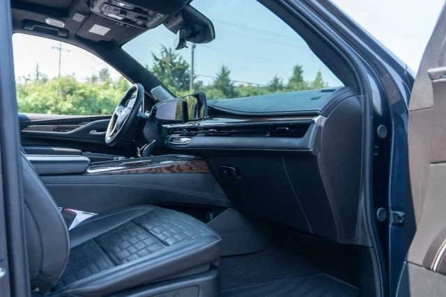 2024 Cadillac Escalade 5th Gen - Image 10 of 16