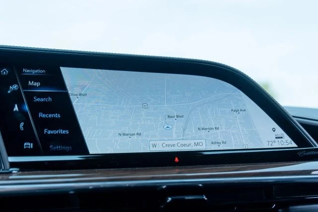 2024 Cadillac Escalade 5th Gen - Image 15 of 16