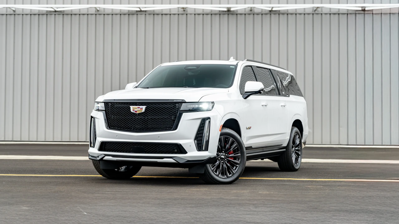 2024 Cadillac Escalade-V 5th Gen - Image 2 of 31