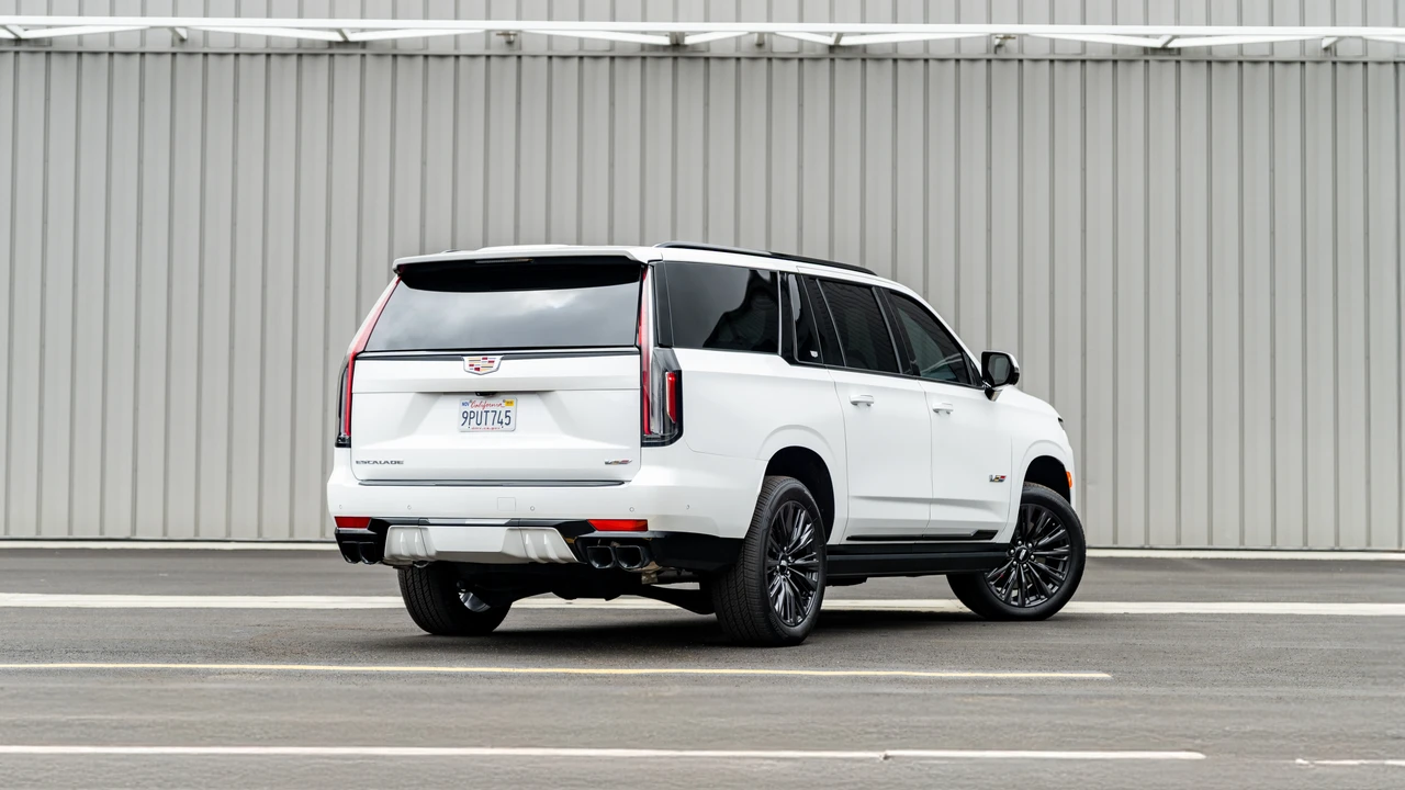 2024 Cadillac Escalade-V 5th Gen - Image 6 of 31