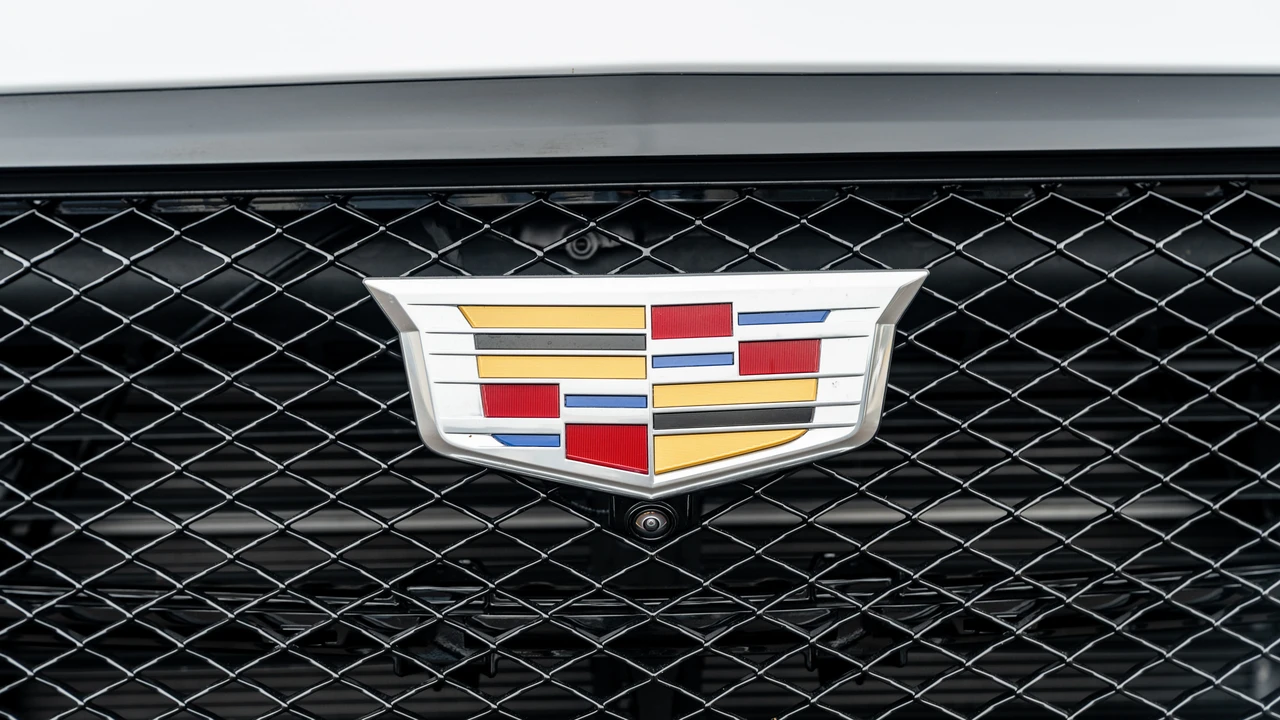 2024 Cadillac Escalade-V 5th Gen - Image 26 of 31