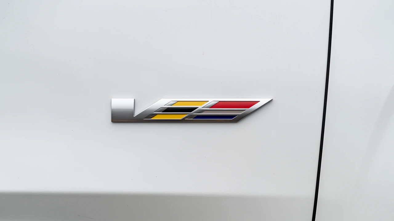 2024 Cadillac Escalade-V 5th Gen - Image 28 of 31