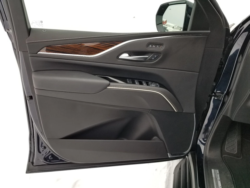 2024 Cadillac Escalade 5th Gen - Image 17 of 21