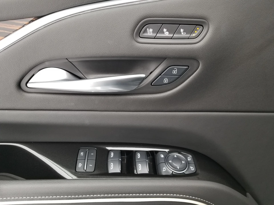 2024 Cadillac Escalade 5th Gen - Image 18 of 21