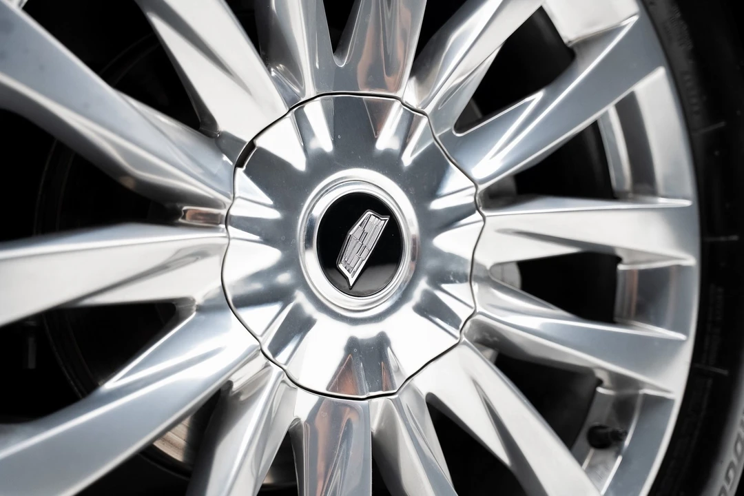 2024 Cadillac Escalade 5th Gen - Image 21 of 21