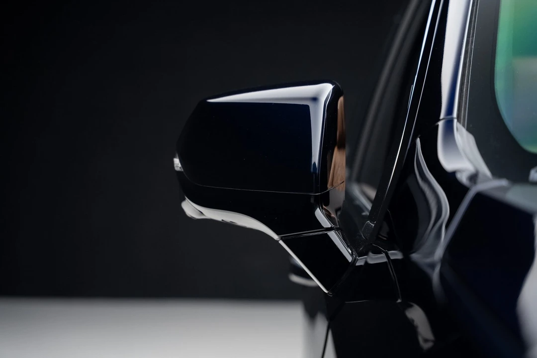 2024 Cadillac Escalade 5th Gen - Image 13 of 21