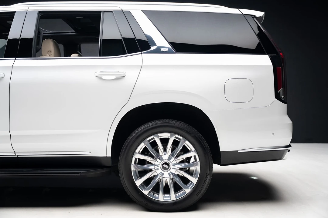 2024 Cadillac Escalade 5th Gen - Image 20 of 21